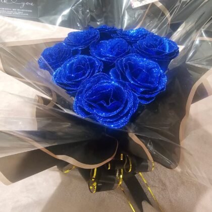 9 Blue Roses Mini Bouquet