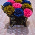 9 Multicoloured Glittered rose Box